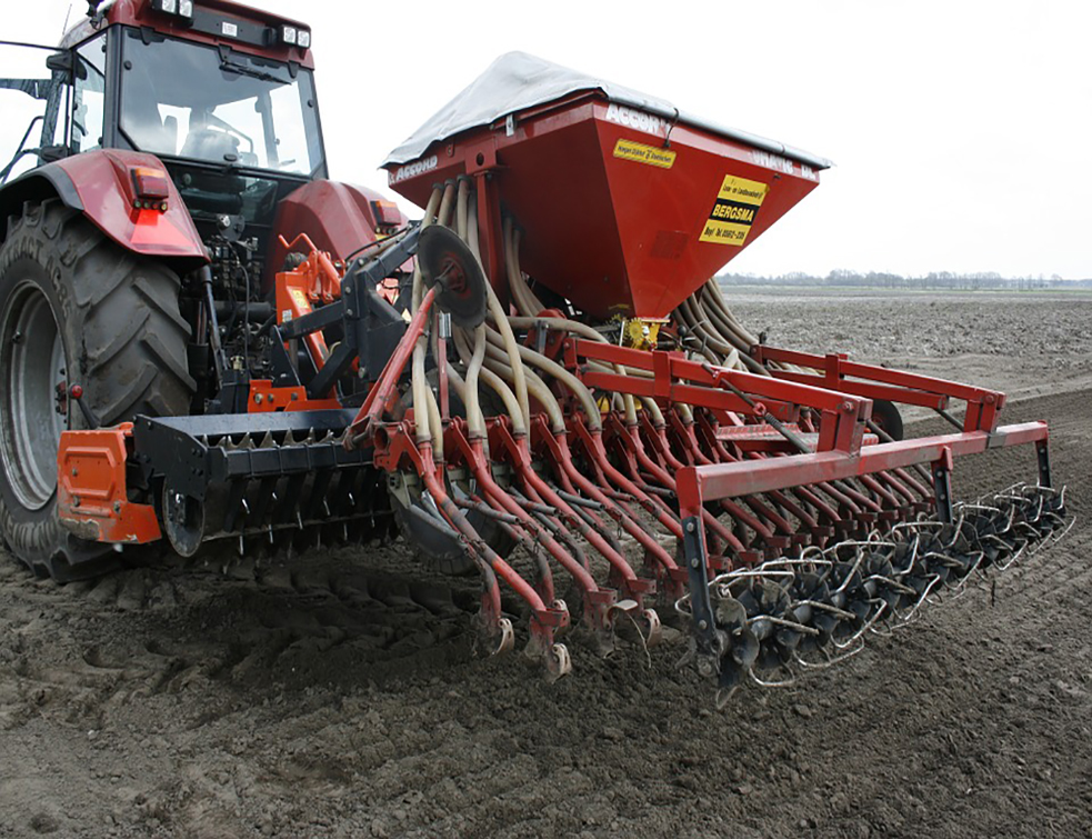 seeder-989473_960_720